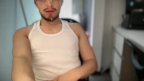 Snapshot of carlcarlinches4 chatting on 20, 9, 2025 carlcarlinches4 online show from 20, 9, 2025