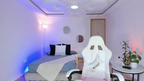 Alejandra online show from 28, 4, 2026