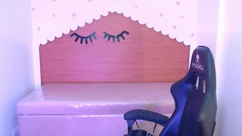 CARLYE   online show from 30, 10, 2025