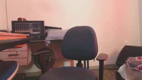 Snapshot of carlos2557 chatting on 2, 3, 2026 carlos online show from 2, 3, 2026