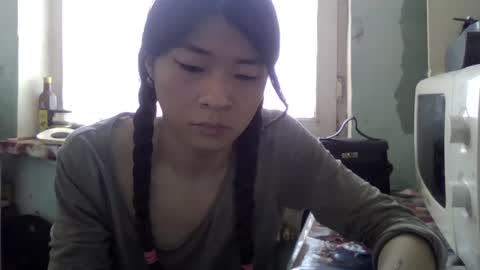 CarlyJoy online show from 27, 2, 2025