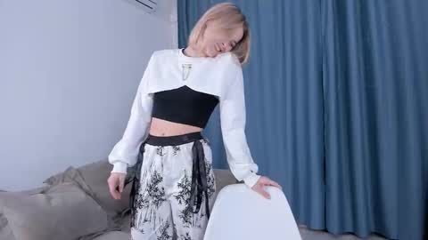 Snapshot of carmellasavina chatting on 5, 3, 2026 Alice online show from 5, 3, 2026