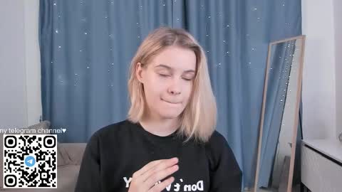 Snapshot of carmellasavina chatting on 13, 3, 2026 Alice online show from 13, 3, 2026