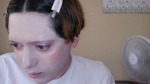 Snapshot of carnalflower95 chatting on 25, 3, 2026 Brooke online show from 25, 3, 2026