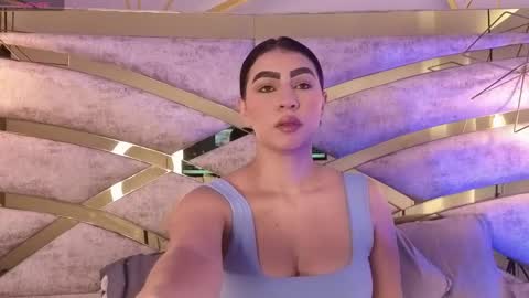 caro_giraldo_ online show from 8, 5, 2026