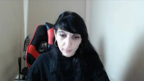 Carol Mathevs online show from 4, 11, 2025