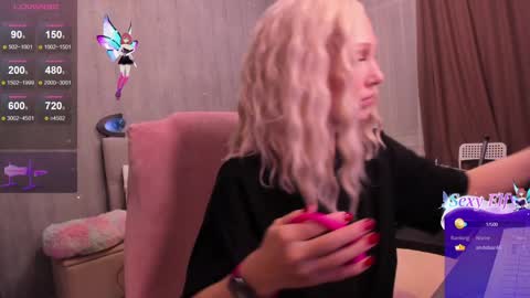 Snapshot of carol_may_ chatting on 7, 1, 2025 carol_may_ online show from 7, 1, 2025