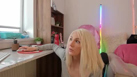 Snapshot of carol_may_ chatting on 27, 2, 2026 carol_may_ online show from 27, 2, 2026