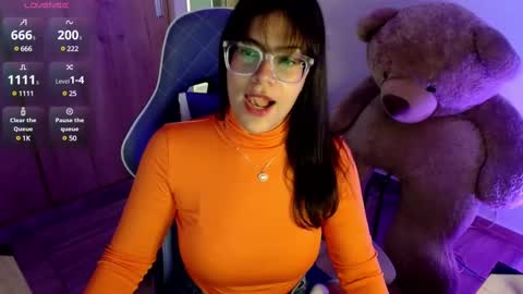 Snapshot of carolgoddess chatting on 5, 3, 2025 Carol online show from 5, 3, 2025