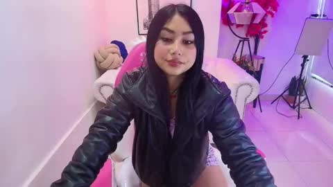 Snapshot of carolina_cherry chatting on 3, 2, 2026 CAROLINA. online show from 3, 2, 2026