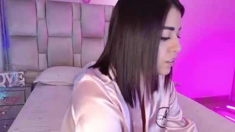 caroline online show from 30, 11, 2025