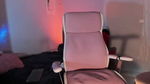 Snapshot of carolinarossees chatting on 26, 2, 2025 CARO  online show from 26, 2, 2025