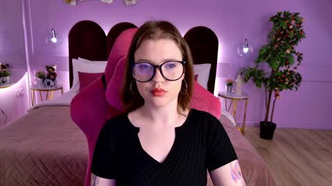 Snapshot of carolinasherry chatting on 12, 5, 2026 carolinasherry online show from 12, 5, 2026