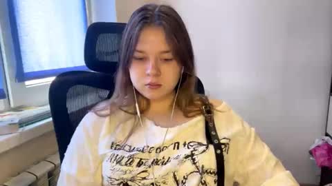 carolindueno online show from 16, 3, 2026