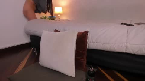  Caroline  online show from 30, 6, 2026