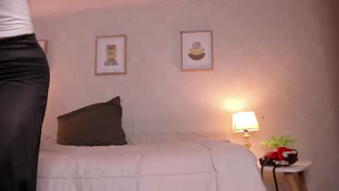  Caroline  online show from 21, 7, 2026