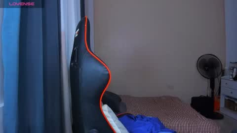 caroline_east online show from 22, 10, 2025