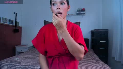 Snapshot of caroline_east chatting on 30, 7, 2026 caroline_east online show from 30, 7, 2026