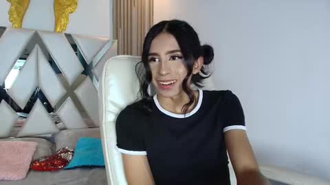 caroline_foster1 online show from 28, 9, 2025
