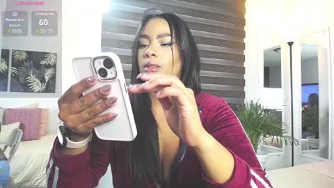 C A R O L I N E online show from 9, 3, 2025