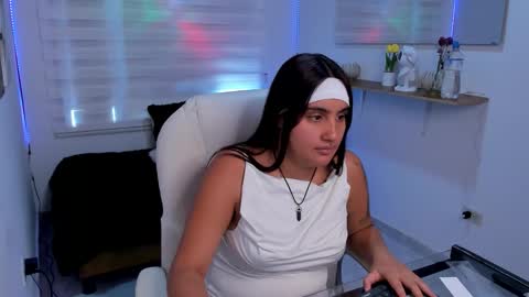 caroline_rodriguez_9 online show from 27, 2, 2026