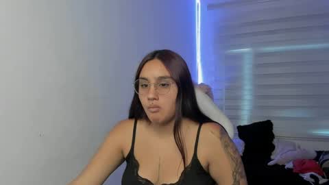 caroline_rodriguez_9 online show from 16, 7, 2026