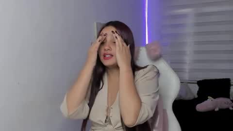 caroline_rodriguez_9 online show from 5, 8, 2026