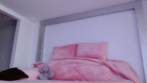 Snapshot of caroline_spanky chatting on 15, 1, 2025 caroline online show from 15, 1, 2025