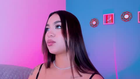 CarolineeGarcia online show from 24, 2, 2025