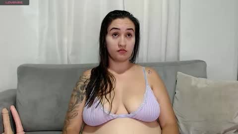 Caroline  online show from 18, 11, 2025