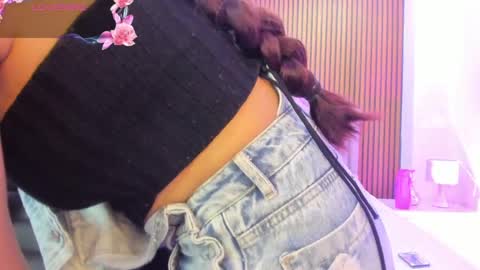 Caroline online show from 28, 4, 2026