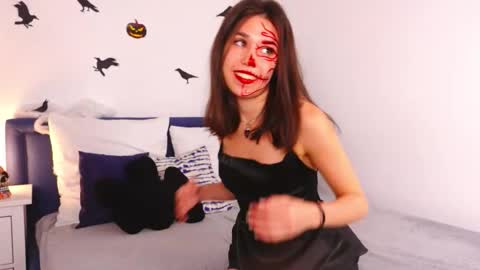 Caroline online show from 28, 10, 2025