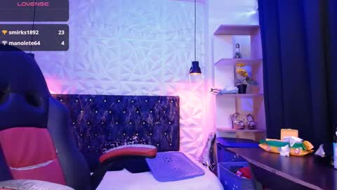 Caroline Scoth online show from 12, 1, 2025