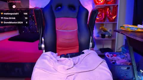 Caroline Scoth online show from 2, 3, 2025