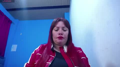 Carolinhe  online show from 14, 6, 2026