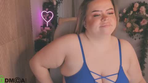 Snapshot of caroll_li chatting on 28, 2, 2025 caroll_li online show from 28, 2, 2025