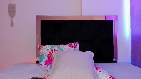 Caro  online show from 8, 12, 2024