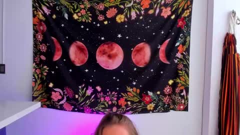 Nia  online show from 15, 1, 2025