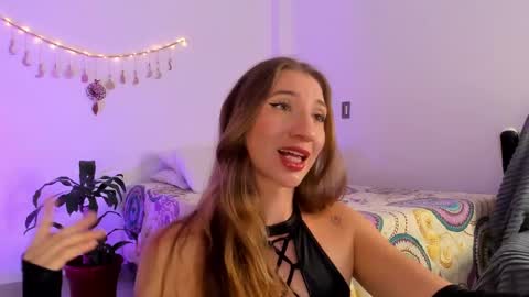 Nia  online show from 25, 1, 2025