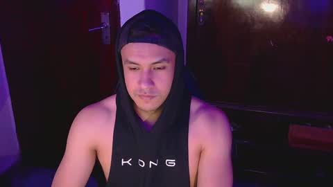 Snapshot of casas_oom chatting on 28, 12, 2024 online show from 28, 12, 2024