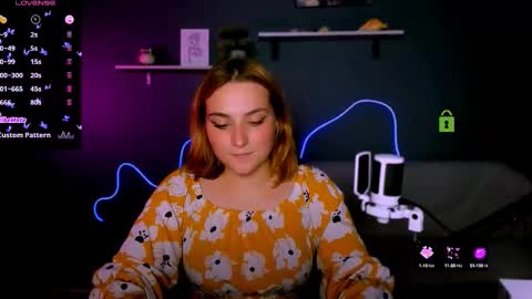 Snapshot of casey_meow_ chatting on 14, 10, 2025 casey_meow_ online show from 14, 10, 2025