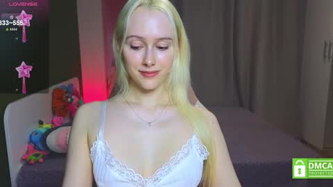 Snapshot of caseylabow chatting on 3, 12, 2025 My name is Casey... Nice to meet you I will be happy to have funthumbs up please its important online show from 3, 12, 2025