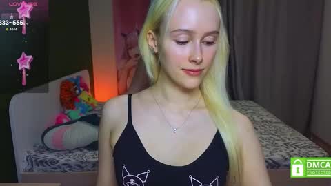 Snapshot of caseylabow chatting on 20, 12, 2025 My name is Casey... Nice to meet you I will be happy to have funthumbs up please its important online show from 20, 12, 2025