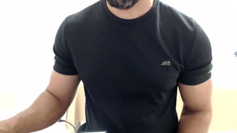 cashmastermuscle77 online show from 26, 7, 2026