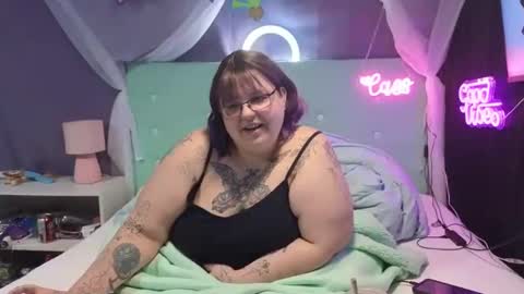 Snapshot of casserole_bbw chatting on 5, 3, 2025 Casserole bbw online show from 5, 3, 2025