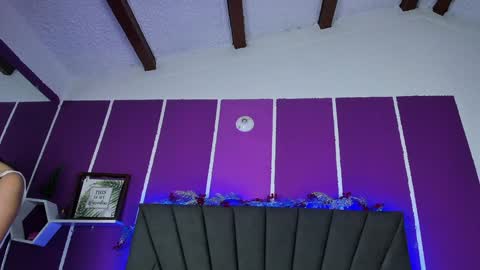 Cassie Jones online show from 2, 2, 2025