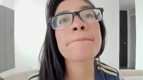 Cassie Jones online show from 5, 8, 2026