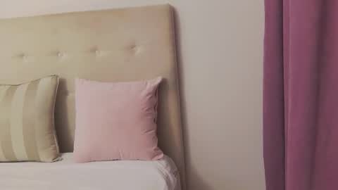 CassieHilton online show from 28, 10, 2025