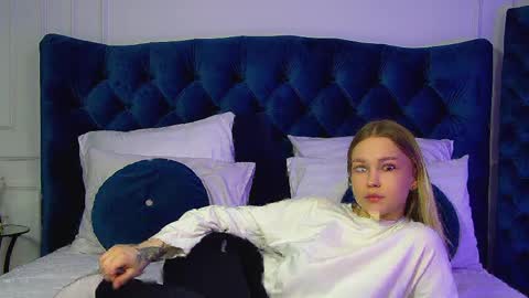 Snapshot of cassiethompson chatting on 23, 3, 2026 Cassie online show from 23, 3, 2026