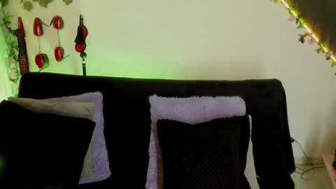 Snapshot of cata_greenn chatting on 2, 12, 2024 Cata green model independient online show from 2, 12, 2024